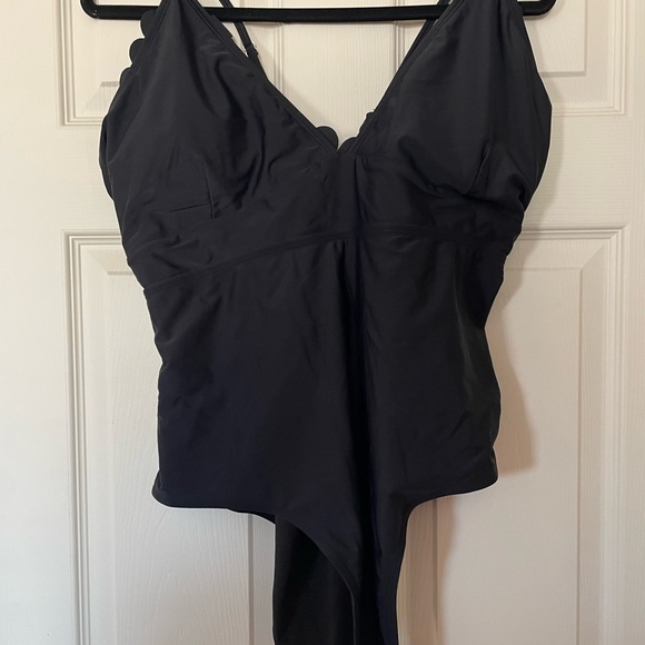 Set of 4 SHEIN 4x (Size 20) swimsuits - Picture 11 of 13